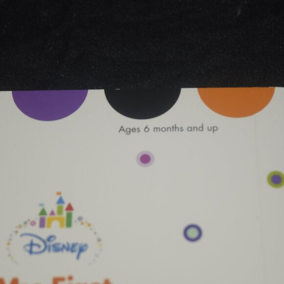 My first Halloween touch and feel Disney book - Picture 5 of 6